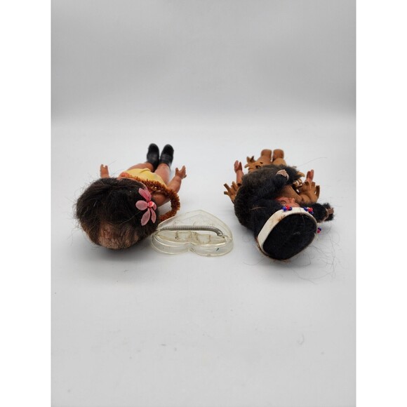 Vintage Sleeping Eye Dolls Native American & Hawaiian & Knickerbocker Doll Stand - Picture 7 of 14